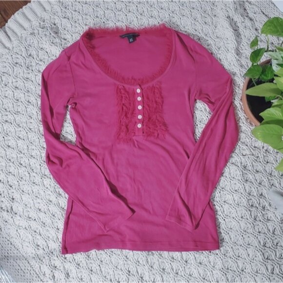 Banana Republic Feathered Trim Boat Neck Magenta Long Sleeved Henley Top - Picture 4 of 9